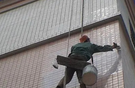 成都市卫生间漏水维修公司分享下成都市外墙防水的必要性。